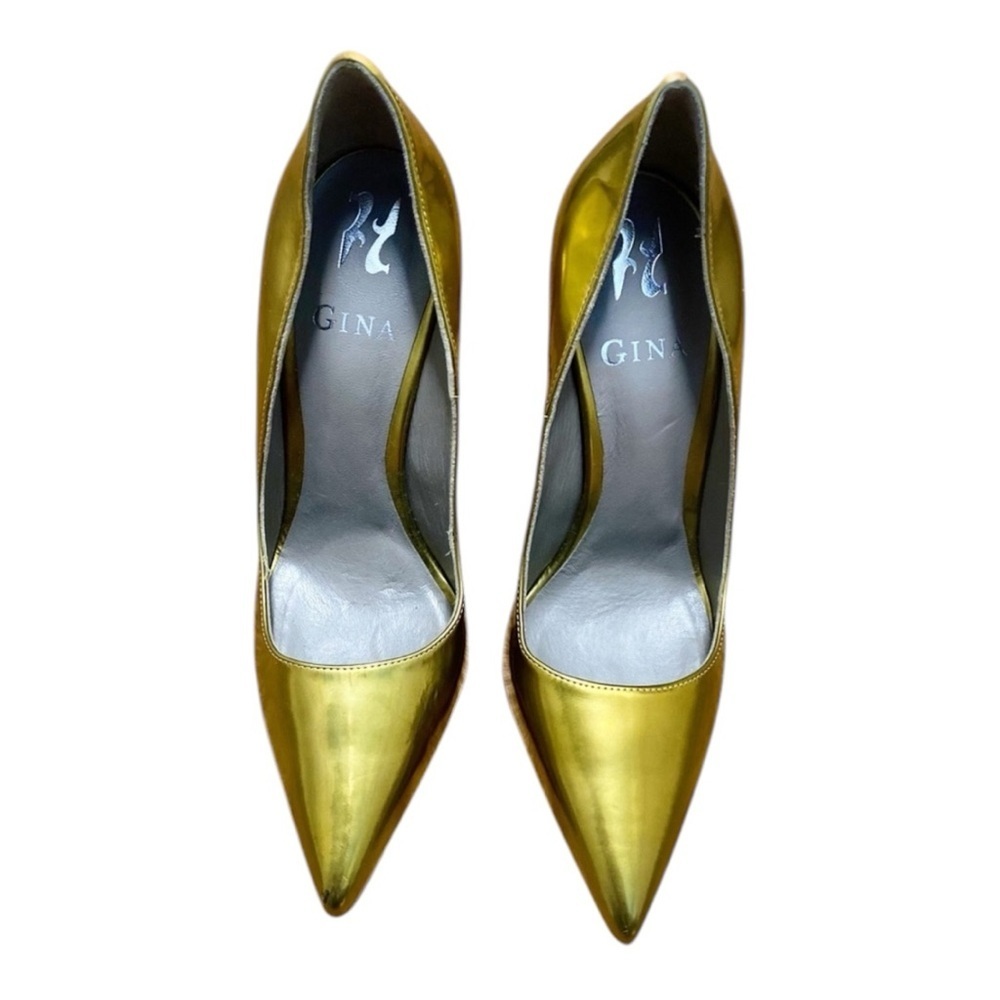 Gina London court gold shoes.